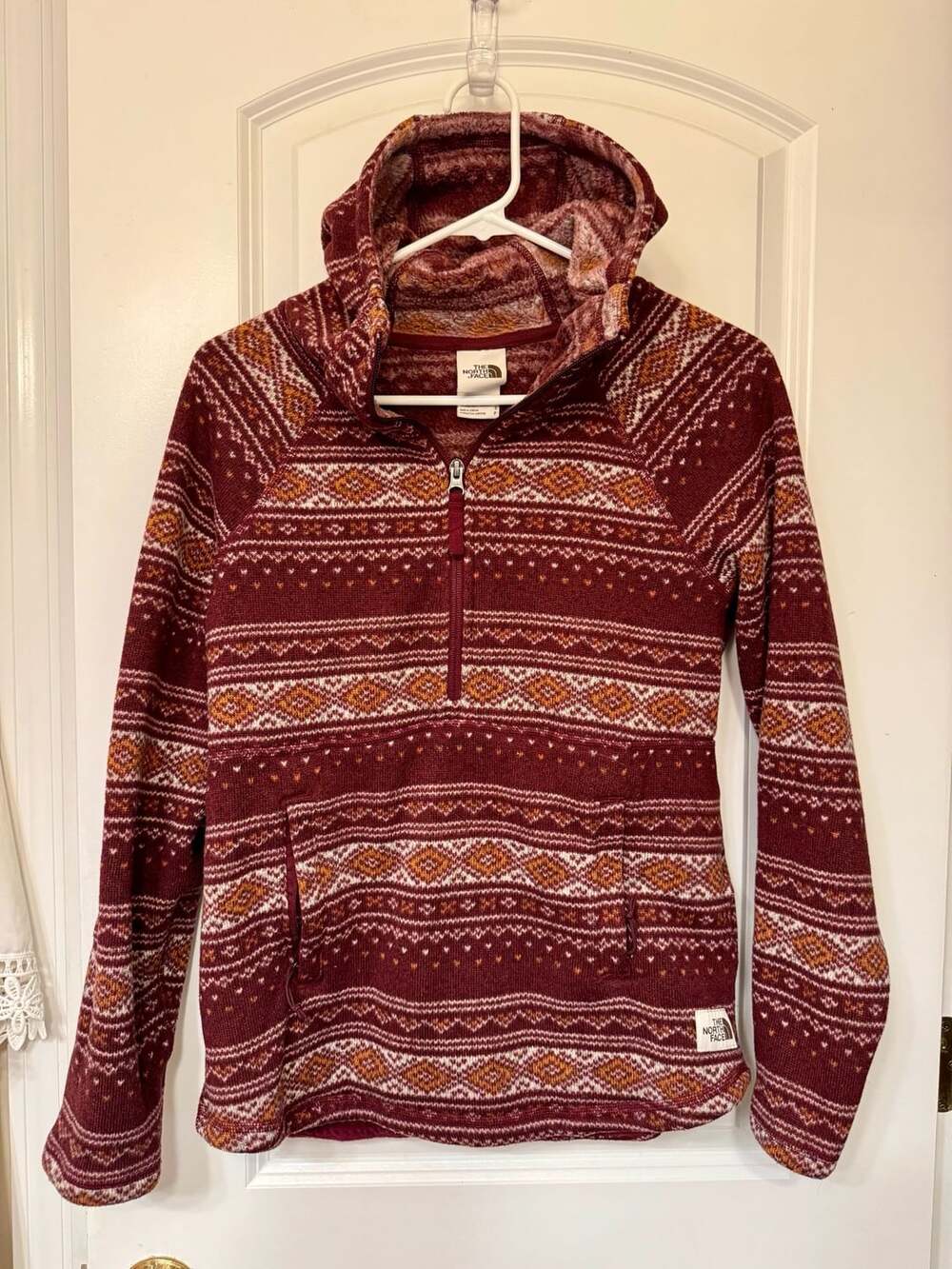 The North Face Printed Crescent Hooded Pullover Size S Burgundy Fair Isle Fleece